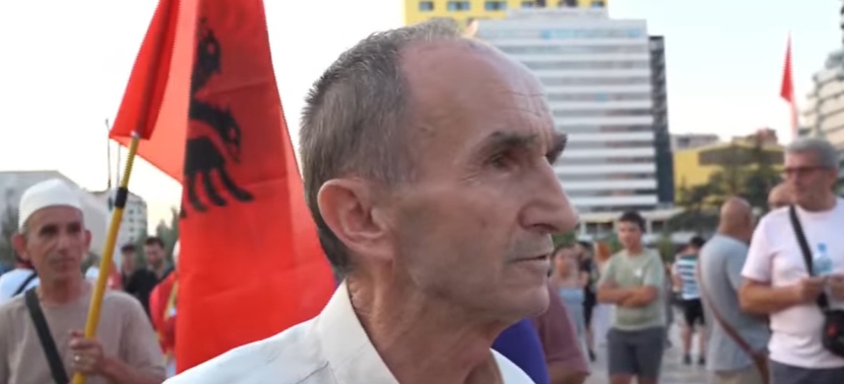Revolta popullore  I moshuari nga sheshi Skënderbej  Të caktohet minimumi jetik  të gjithë të ngujohen në shesh 