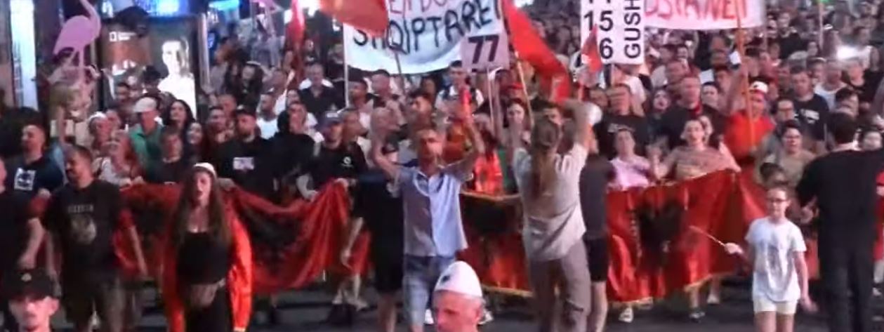 VIDEO  Revoltë kundër të gjithë klasës politike   Rama në burg  Berisha në burg   protestë mbarëkombëtare  Edi Ram   