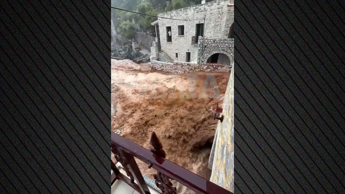 Stuhia e fortë godet Greqinë  përmbyten banesa dhe shkatërrohet një pjesë e rrugës