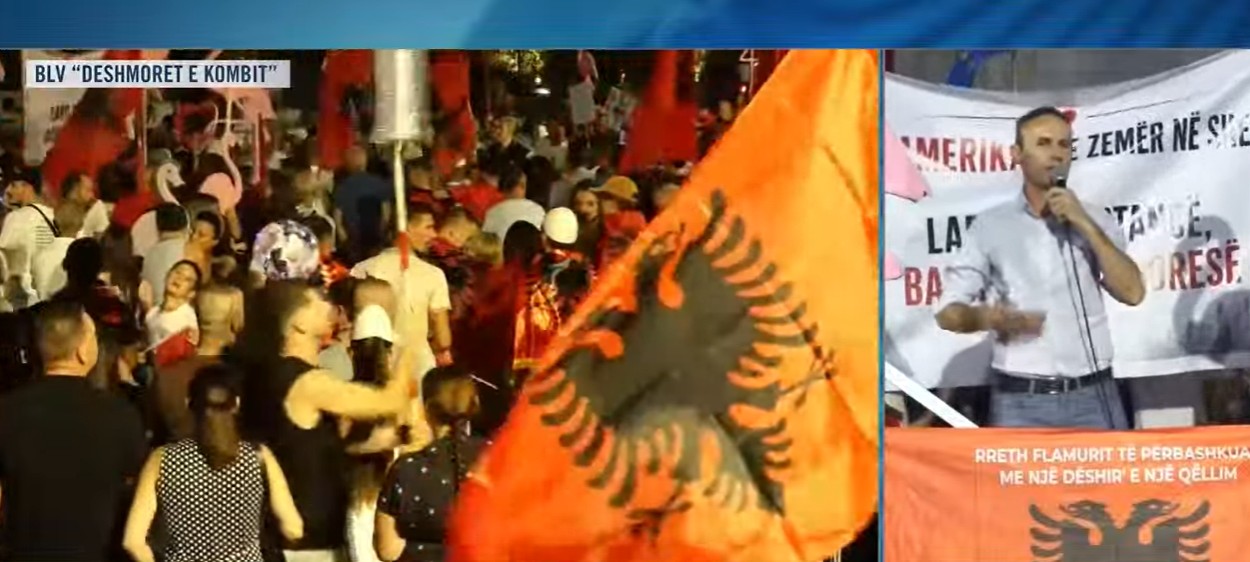 Shqiptari nga Italia në protestë  Rama s ka më legjitimitet  duhet të japë dorëheqjen  bashkë me patericën e tij  Berish   