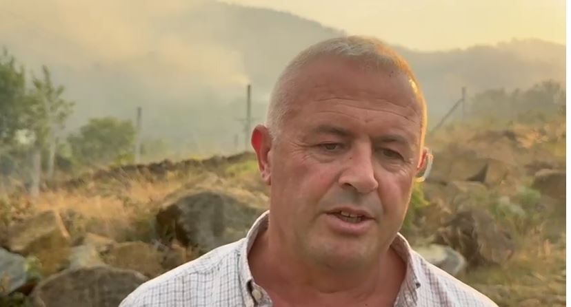 Zjarret në Pukë  flakët përhapen me përmasa të rrezikshme  Nënkryetari i bashkisë  Situata problematike në Gojan  po punohet m   