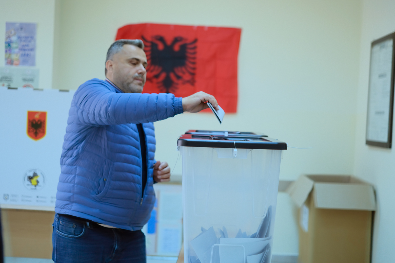 BIRN  Harta e re  një presion i shtuar mbi standardet e zgjedhjeve lokale