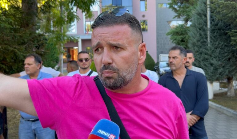 “Kërcënohet e ardhmja e qytetit”/ Shkrirja e Maliqit me Korçën ngre në protestë banorët: Deputetët të dalin dhe…