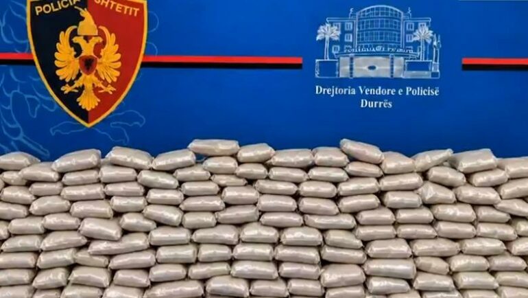 Trafik droge nga Kanadaja drejt Shqipërisë, sekuestrohen 107.7 kg kanabis me vlerë 1.2 milionë euro, në kërkim 2 persona