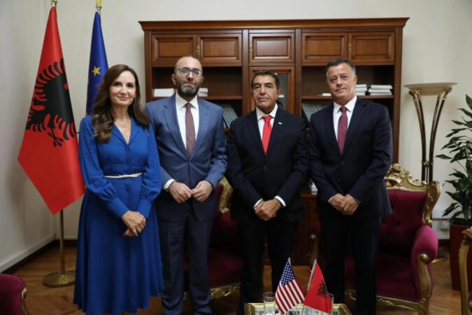 Bardhi, Tabaku e Noka takim me të Dërguarin Special të Presidentit Trump: Shqipëria përballet me kapjen e shtetit, korrupsionin dhe deformimin e zgjedhjeve