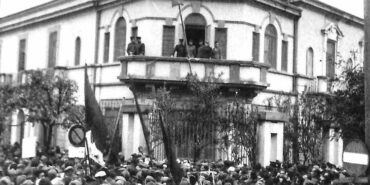 Ambasada Sovjetike Para Popullit Te Tiranes Pas Incidentit Te Bombes Ne Vitin 1951 750x375