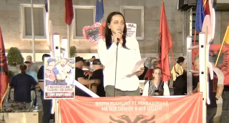 Dhuna policore  protestuesit me deklaratë të përbashkët  Efektivët tejkaluan kompetencat  Do të vijojmë bllokimin e institucio   