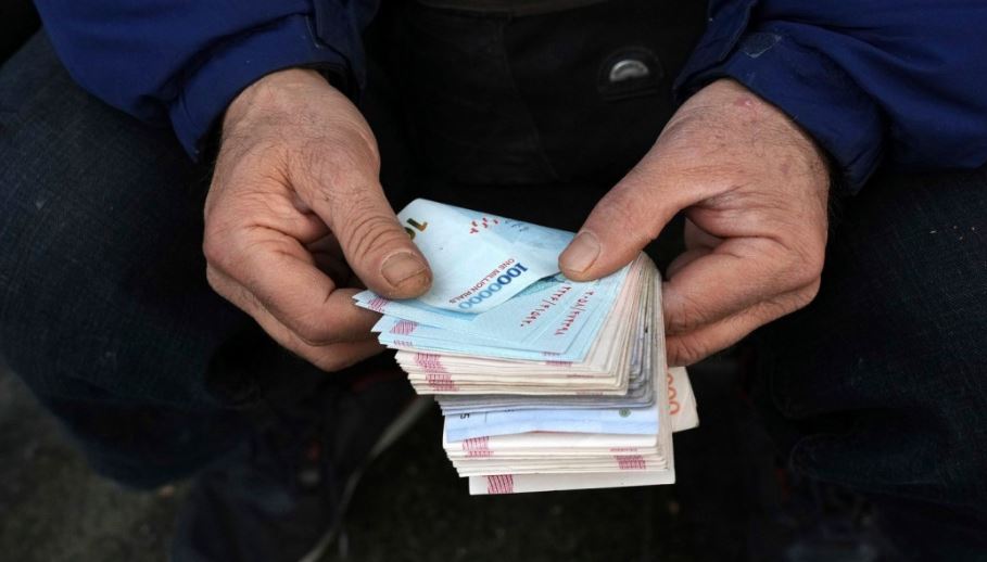 Lufta gjunjëzon ekonominë e Iranit  FMN  Situata do të përkeqësohet