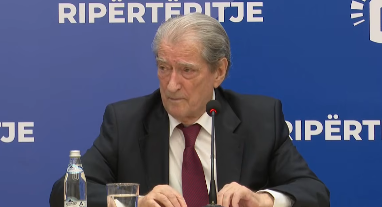  Nga karrigia e kryeministrit  në qeli  Nuk ka zgjidhje tjetër   Berisha hedh poshtë skenarin e bojkotit  Do të jemi në Kuven   