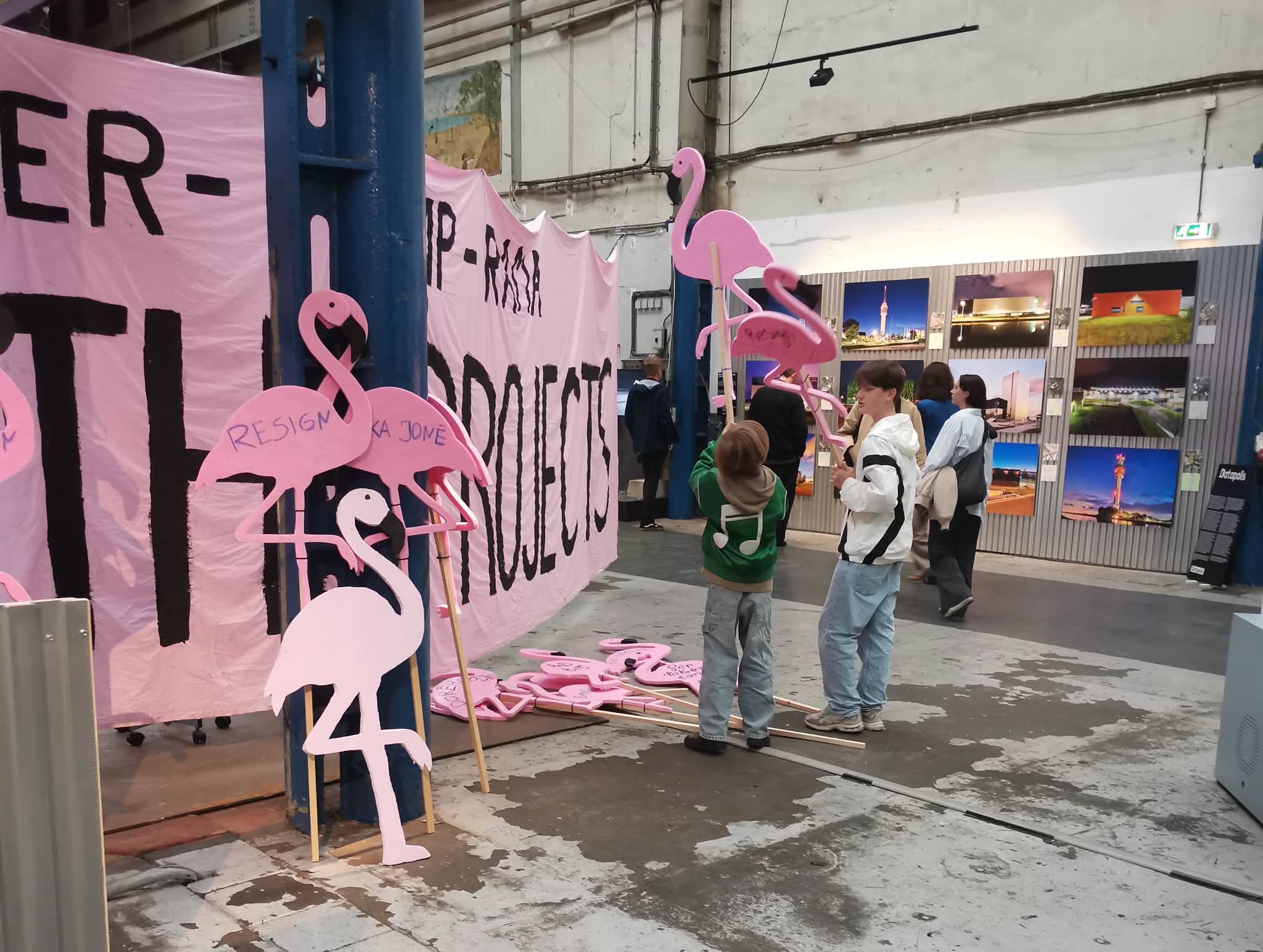 Revolucioni Flamingo në Bienalen Ndërkombëtare të Roterdamit