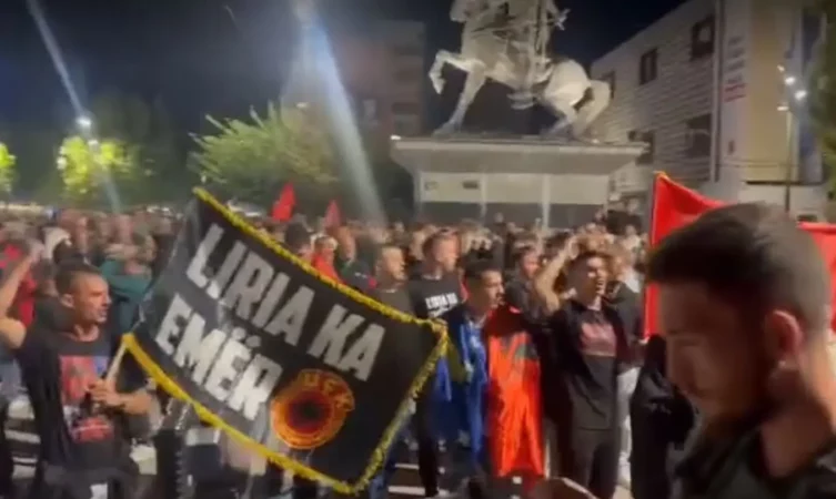 Protesta Ne Shesh 4f47fcaf