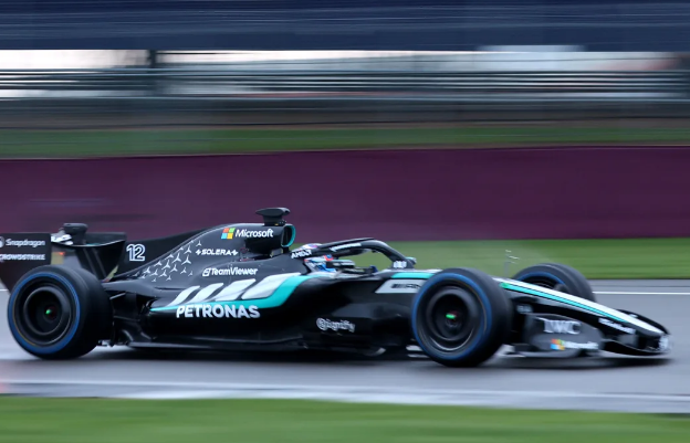 Armë të reja në Formula 1  Mercedesi përgatit sulmin final