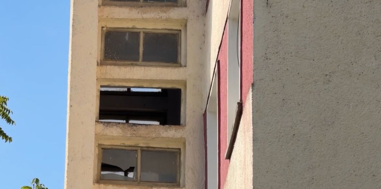 VIDEO  Gruaja shtatzënë ndërroi jetë  Materniteti i Pogradecit me kushte skandaloze