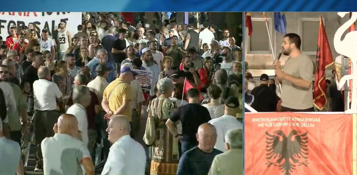 protesta-e-109-te-kunder-qeverise-aktivisti-mirjan-aliaj-rama-eshte-esat-pasha-i-diteve-te-sotme-duhet-ta-largojme-sa-me-pa