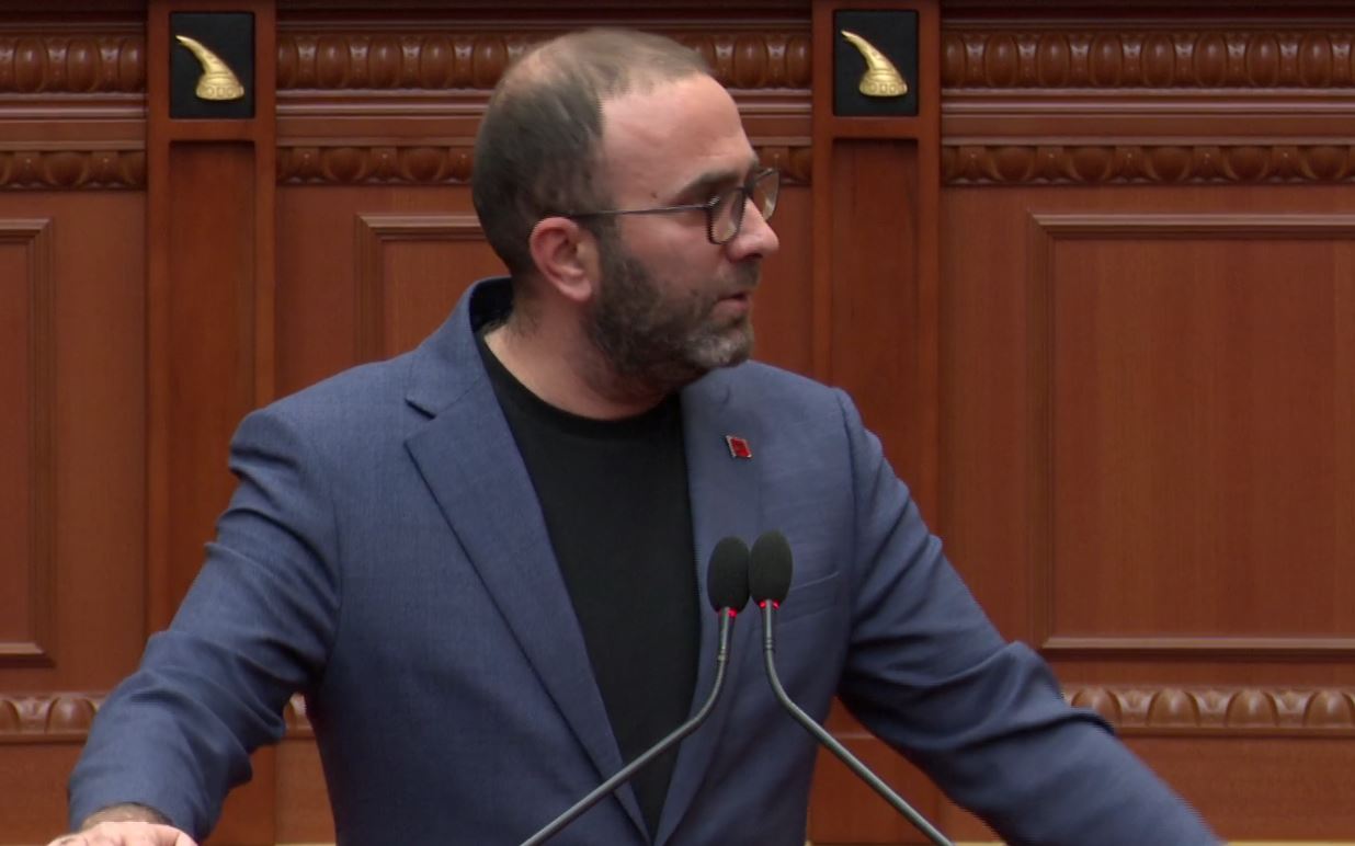  Vlora Hyseni ju fiku radarët e shtetit    Gazment Bardhi  Ia keni dorëzuar me vetëdije shtetin gupeve kriminale  Agasi solli    