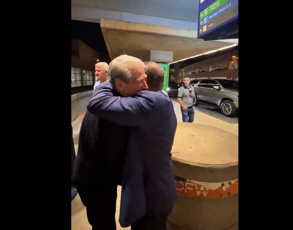 konventa-e-partise-republikane-berisha-mberrin-ne-teksas-momenti-kur-takohet-me-nje-grup-shqiptaresh-video