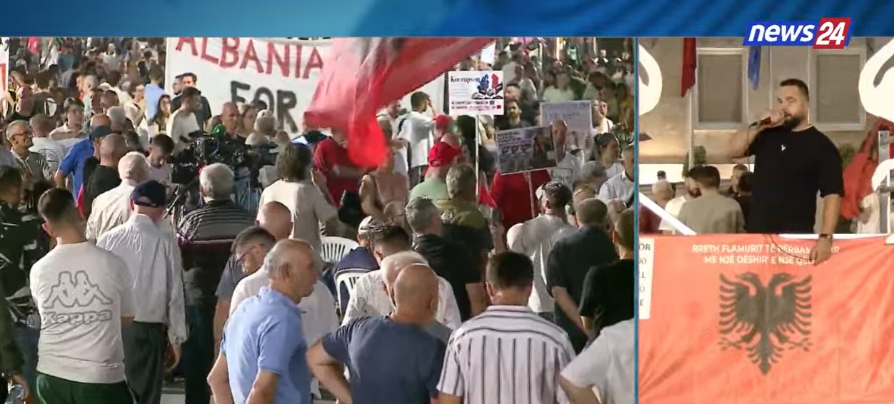  Shqipëria në buzë të greminës   Aktivisti mesazh klasës politike  Ju erdhi fundi  Kjo protestë do të prodhojë dinamika të rej   