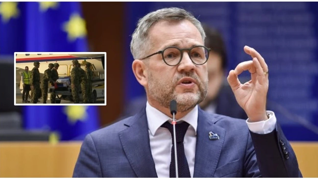 Serbia priti me nderime kriminelin e luftës Mlladiq  eurodeputeti gjerman shpërthen ndaj Beogradit  Skandal dhe turp