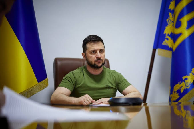 Rusët janë thjesht të përbuzshëm   Zelensky për sulmet e Moskës  Përpjekje të turpshme për të prishur nisjen e vitit shkollor   