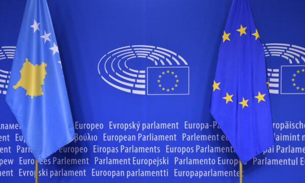 Kriza politike  BE  I takon Kushtetueses ta gjykojë formimin e Qeverisë dhe të Kuvendit të Kosovës