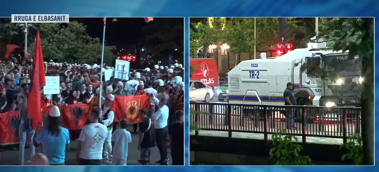 LIVE  Protestuesit vijojnë marshimin drejt Komisariatit 1  policia vendoset në hyrjet te Parlamenti  Një autobot uji pranë tur   