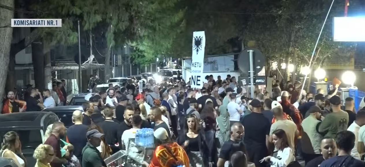 Revolta kundër Ramës nuk ndalet  Qytetarët thirrje në mbështetje të protestuesve të ndaluar  Gjithë Shqipëria është me ju