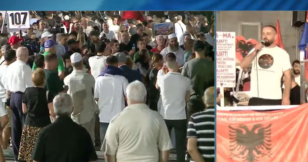 U godit nga policia gjatë protestës  Qytetari i bashkohet revoltës te Kryeministria  Nuk u godita vetëm unë Të bashkohem   