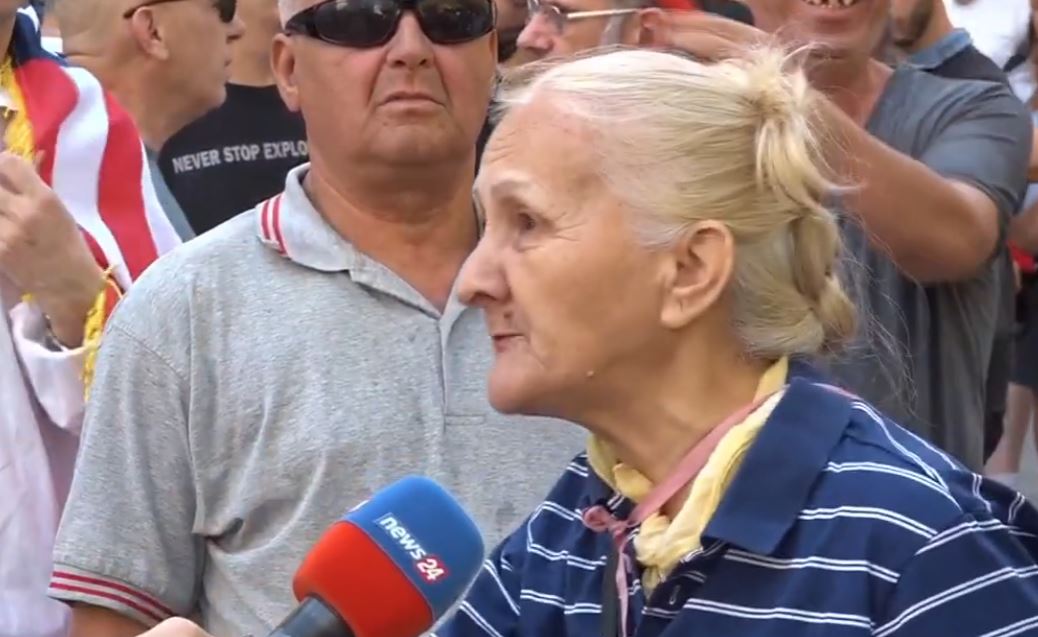  Qeveria la qytetarët pa punë e pa prona   Protestuesja me kritika të ashpra  Balluku kryehajdute