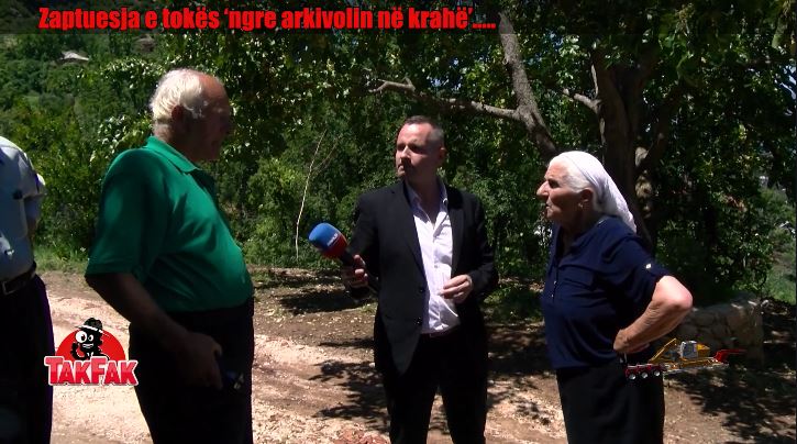  Me arkivol në krah   14 vite përplasje  denoncimi i 86 vjeçarit në  Tak Fak   Komshiu i vuri fadromën rrugës  Më shkuli pemët   