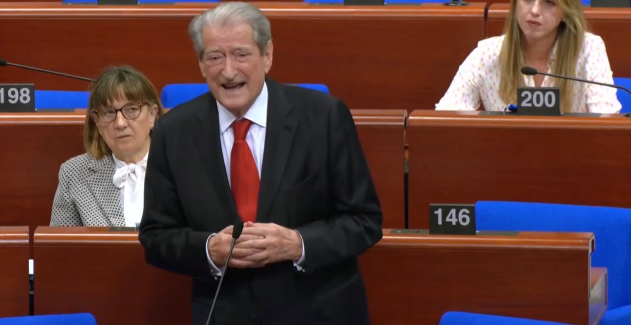  Emigrimi ka vendosur Shqipërinë në një kërcënim ekzistencial   Berisha në Asamblenë Parlamentare të KiE  Jetike  një qëndrim    