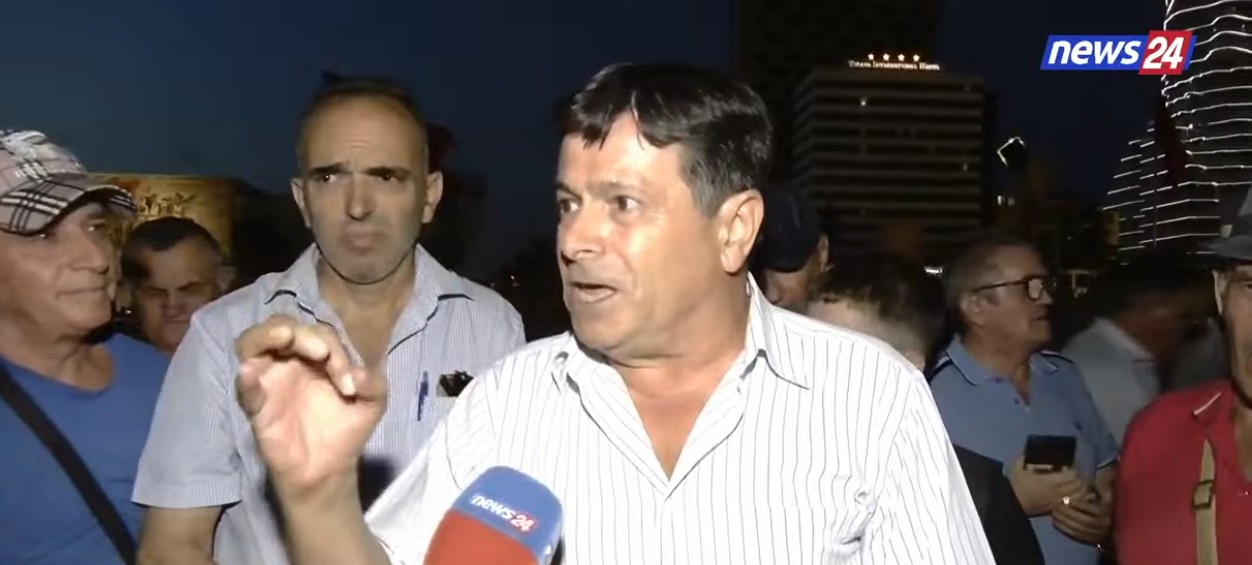  Dilni në sheshet e lirisë  të mbrojmë shtetin shqiptar   Profesor Lush Susaj  Vezë e domate  jo plumba  Qeveria po provokon d   