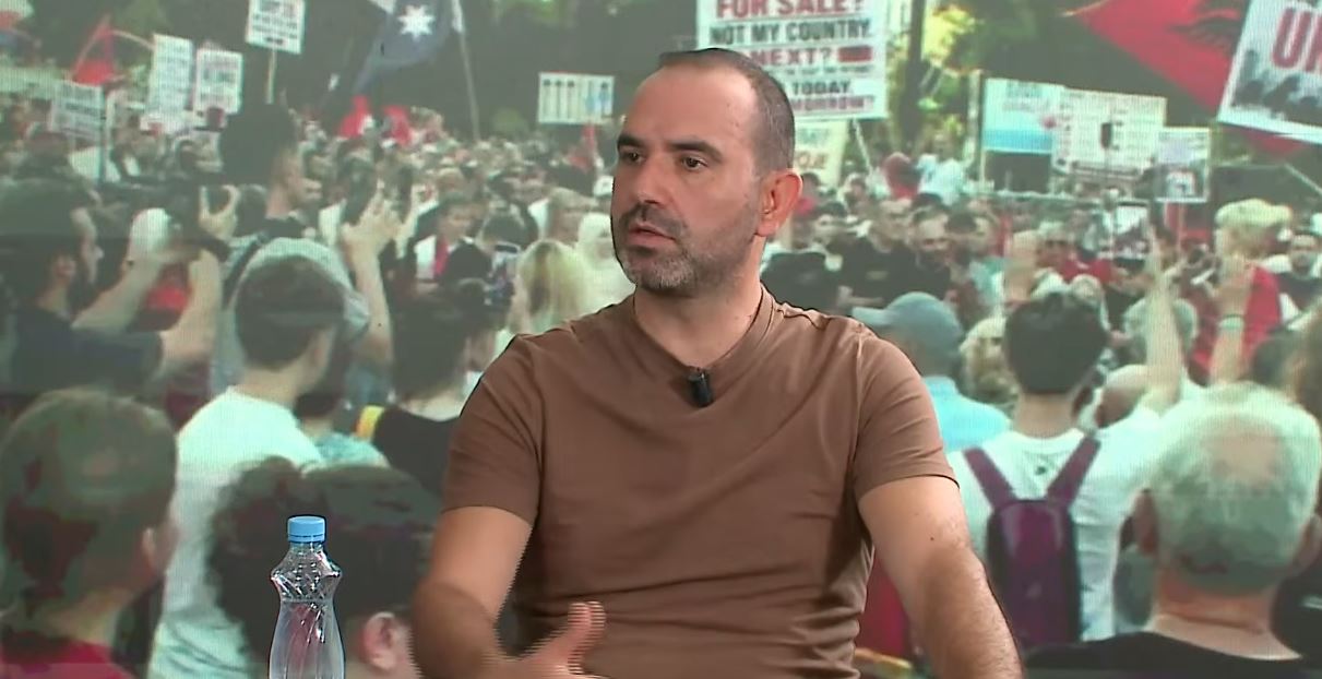 106 ditë protestë kundër qeverisë  Aktivisti Ilir Xhemalaj  Rama duhet të japë dorëheqjen  Diaspora merr në dorë mosbindjen ci   