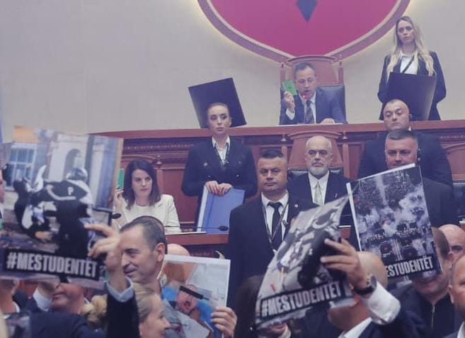  Shqipëria përfshihet nga pakënaqësia qytetare kundër Ramës    The Washington Post   Protestat përshka   