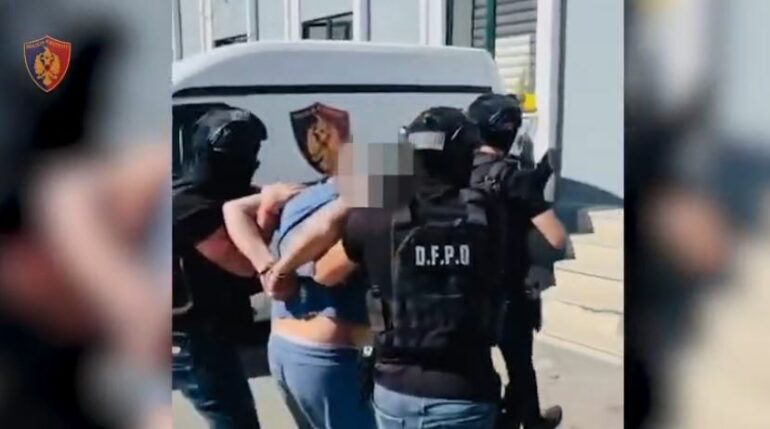 Operacioni “FAST”/ Kapet në Sauk i kërkuari me rrezikshmëri të lartë, ishte dënuar me mbi 21 vite burg nga drejtësia italiane (EMRI)