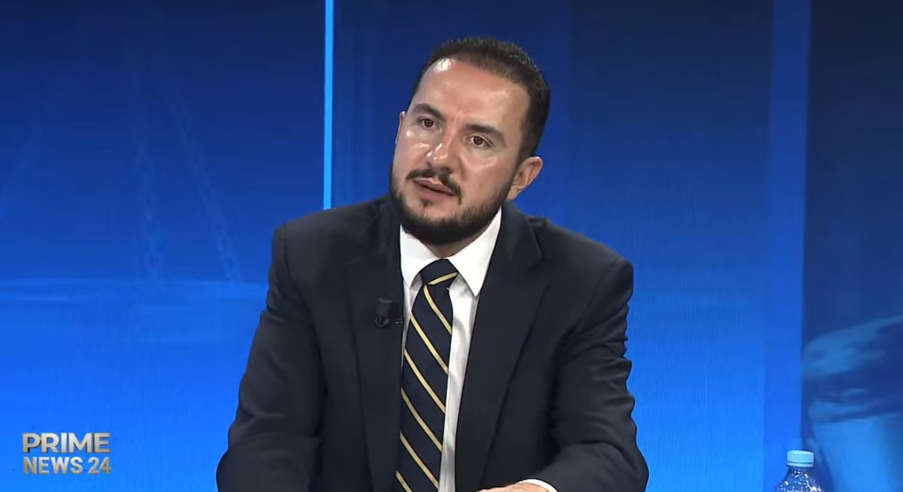  Hyra për garë  Berisha e refuzon votën brenda PD   Salianji paralajmëron  Do bëj lëvizje prapë për ta larguar nës   