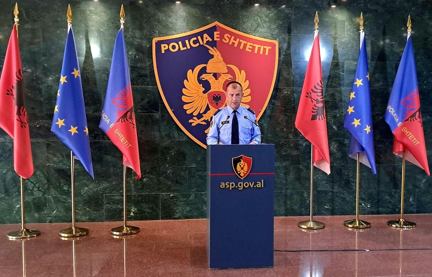 Foto nga burimi: Mesazhe kërcënuese ndaj mësuesve dhe pedagogëve për protestat, policia e mohon: Nuk i kemi dërguar ne, s’ka dorëheqje masive në radhët tona