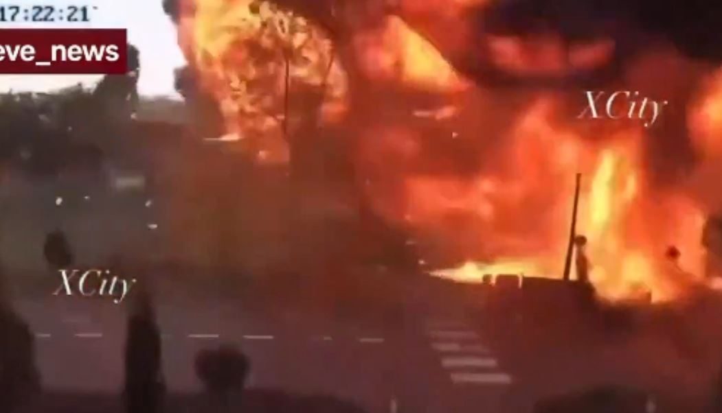 VIDEO  Momenti kur një dron Shahed godet një shesh lojërash në Kiev  Reagimi i rrufeshëm i kalimtarit
