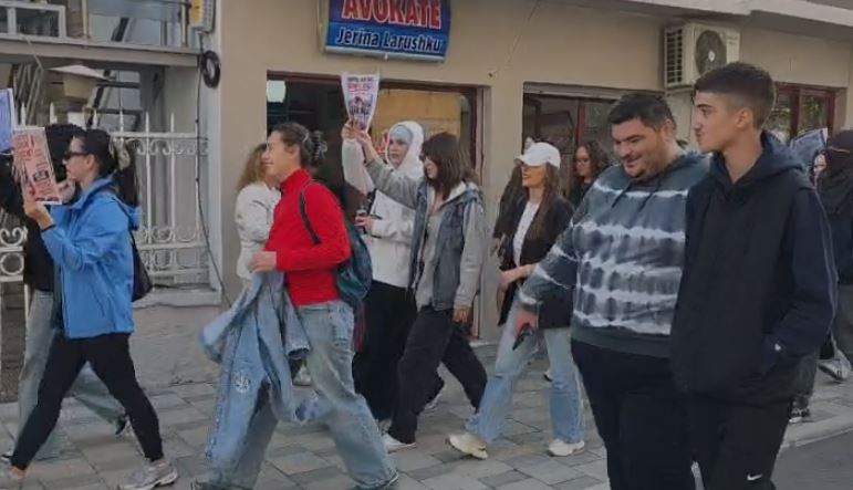Bojkotohet mësimi në Fakultetin e Bujqësisë në Korçë  studentët në mbështetje të protestës në Tiranë
