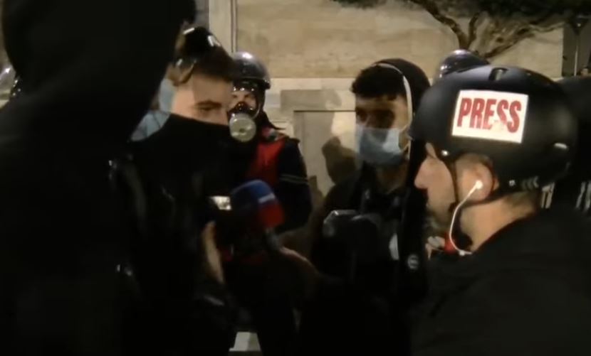  Rama kanceri i Shqipërisë   Protestuesit dhe policia bëjnë paqe  I riu zbulon çfarë ndodhi para Kryeministrisë  Edhe këta jan   