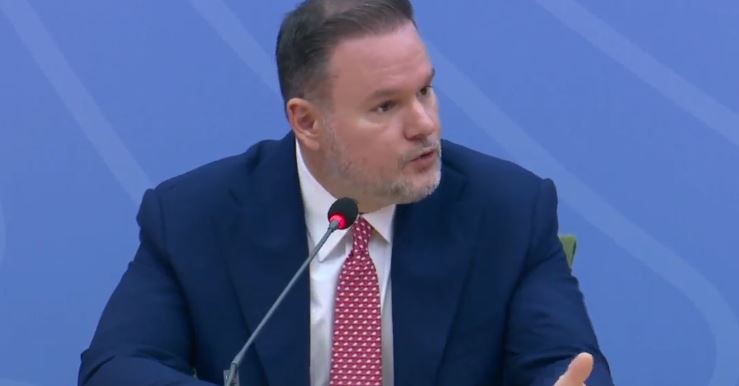 “Dje u kalua vija e kuq”/ Rama dhe Demo takim me policinë, ministri: Kjo nuk quhet më protestë. U sulmua komisariati nr.3 dhe u dëmtuan efektivët
