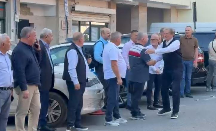 Në zbatim të masës  detyrim paraqitje   Sali Berisha paraqitet në SPAK