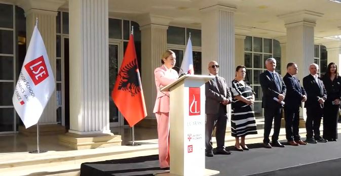 Nis viti i ri akademik/ Presidentja e “Luarasit”, Fabiola Hysenbelliu: Universiteti nuk është vetëm vendi ku merrni një diplomë, por ku ndërtoni veten dhe të ardhmen