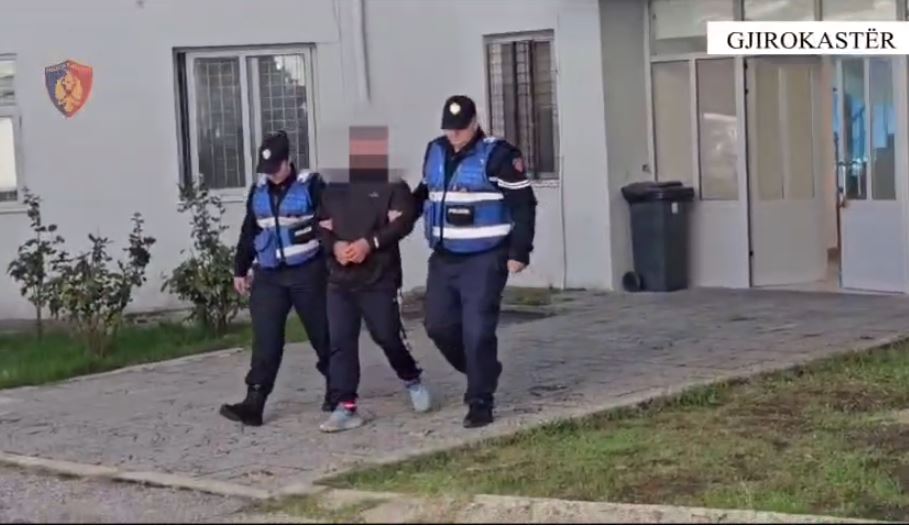 Gjirokastër  Kishte fshehur në banesë 2 armë e një sasi kokainë  kapet një person  I dënuar më parë për vrasje
