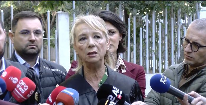  S dihet fati i vajzës që u rrëmbye me furgonin e bardhë    Avokatët denoncojnë dhunën e policisë ndaj protestuesve  Dëmtime t   
