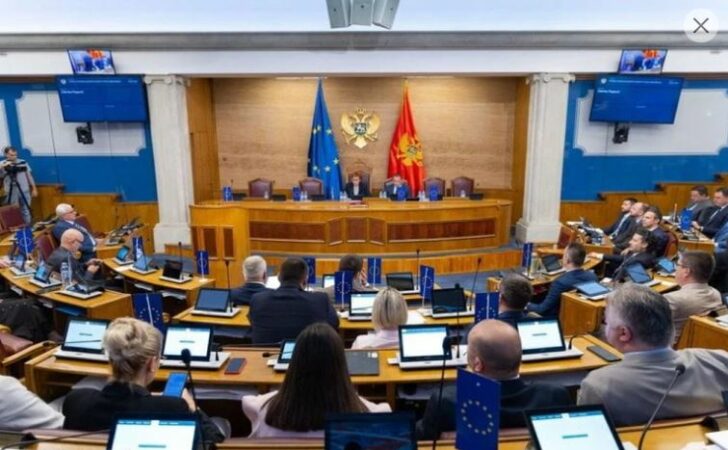 Kuvendi I Malit Te Zi1