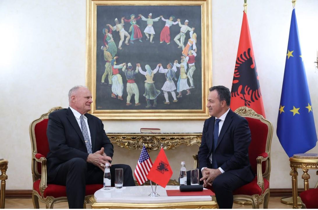 VIDEO  Peleshi pret në Kuvend Ambasadorin e ri të SHBA ve në Shqipëri  Eric Wendt