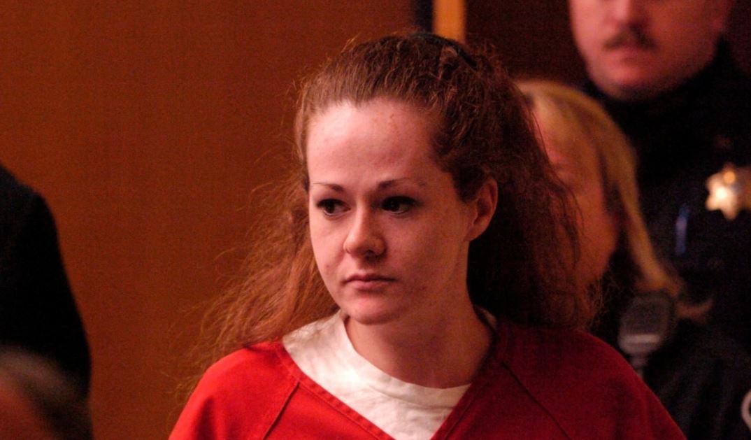 Detajet tronditëse  Christa Pike s iu injektuan shtatë gjilpëra në trup  ndihmoi ekzekutuesit që të gjejnë venën e saj