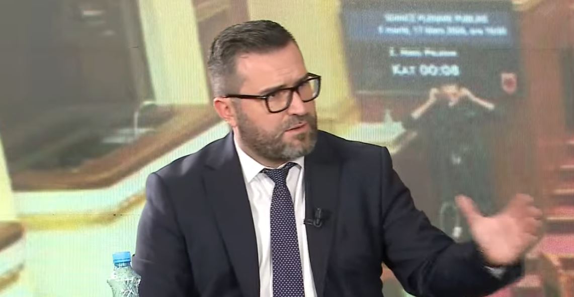 Vendi po gërryhet nga korrupsioni   Redi Ramaj  Qeveri kujdestare para zgjedhjeve  Opozita të bashkohet rreth një kandidati q   