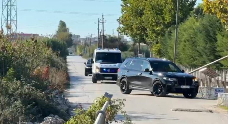 Veliaj Ne Burgun E Fierit1