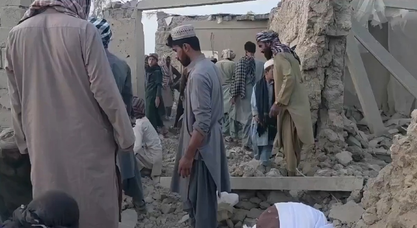 Pakistani njofton sulme ajrore në Afganistan  raportohet për viktima  mes tyre gra dhe fëmijë